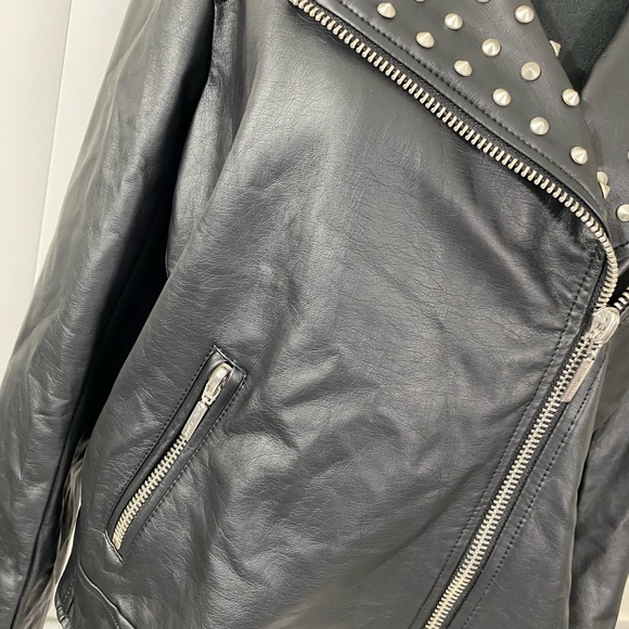 TORRID x BETSEY JOHNSON Leopard Trim Studded Faux Leather Jacket Black Size 1X - Picture 7 of 16